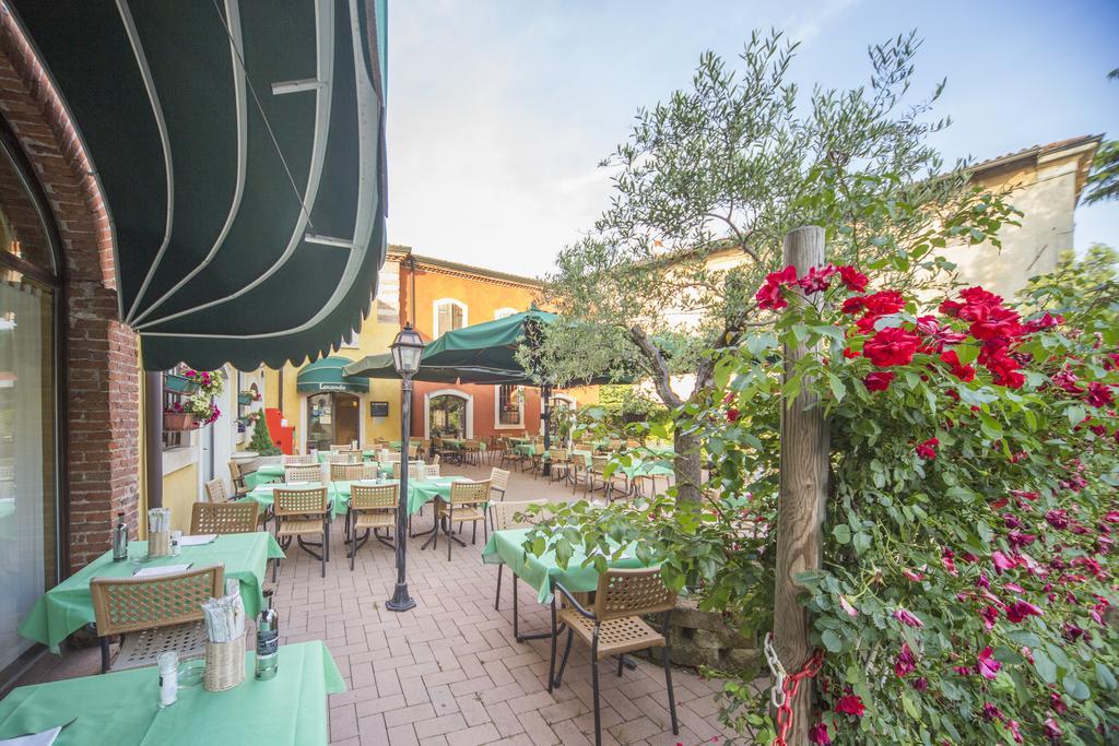 Hotel Antichi Cortili Dossobuono Εξωτερικό φωτογραφία