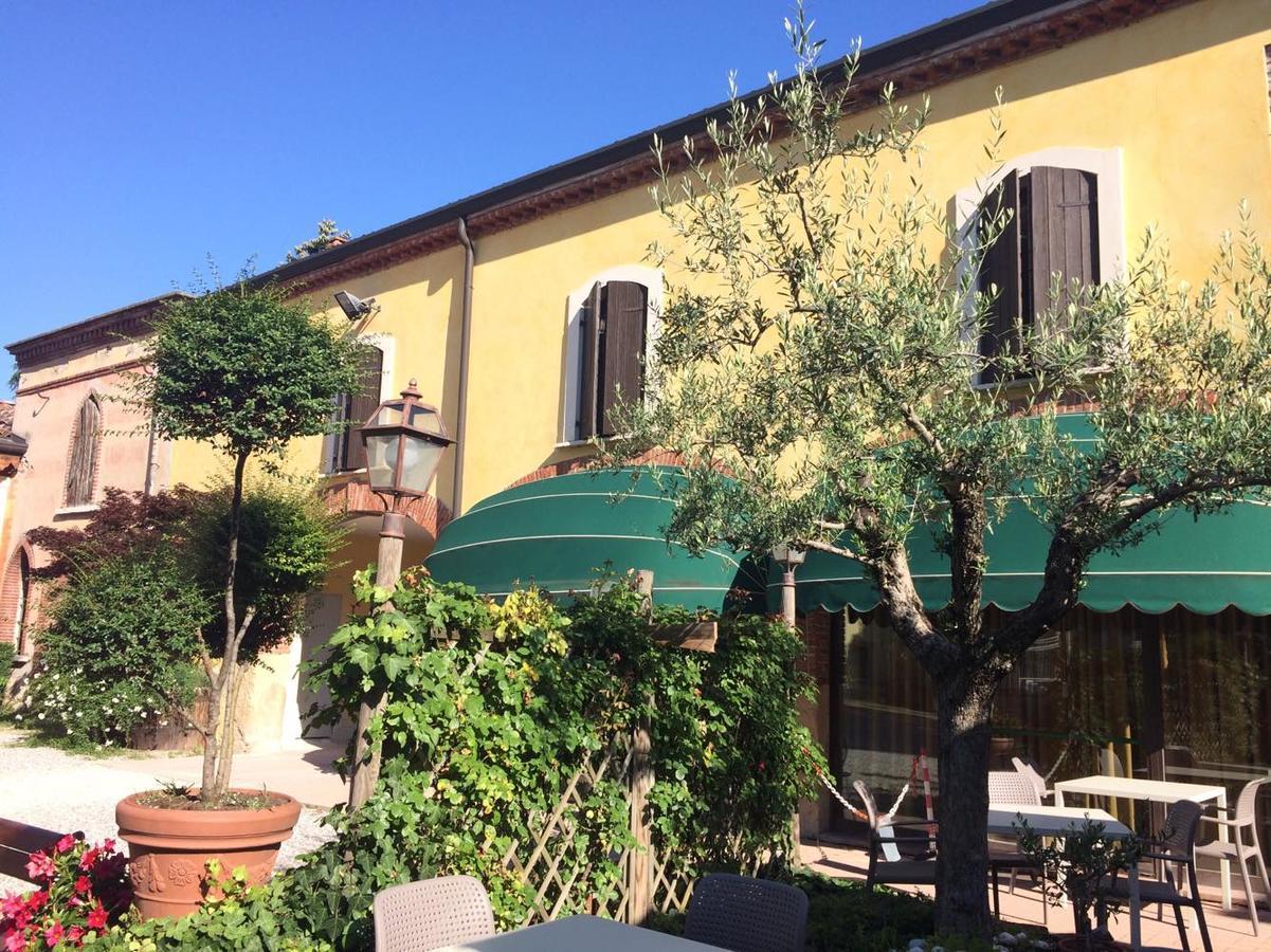 Hotel Antichi Cortili Dossobuono Εξωτερικό φωτογραφία